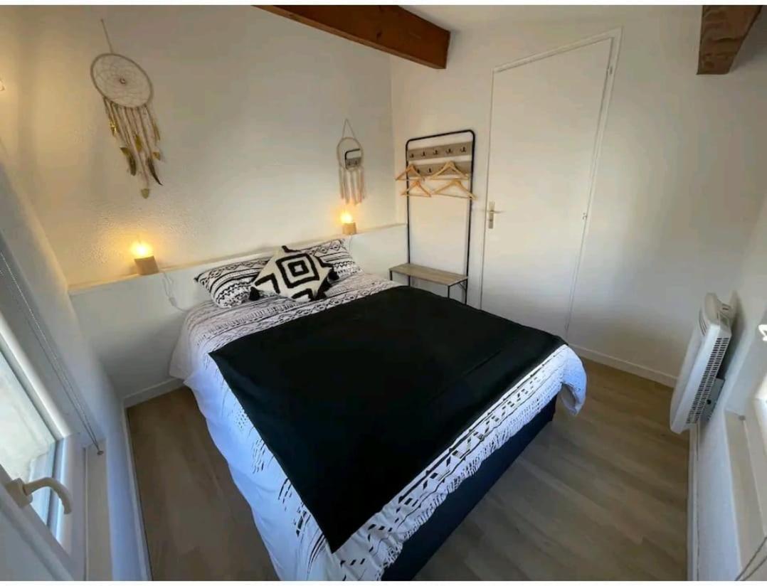 Le Loft Berbère - idéal couples, familles, business - centre historique, WIFI , NETFLIX Niort Exterior foto