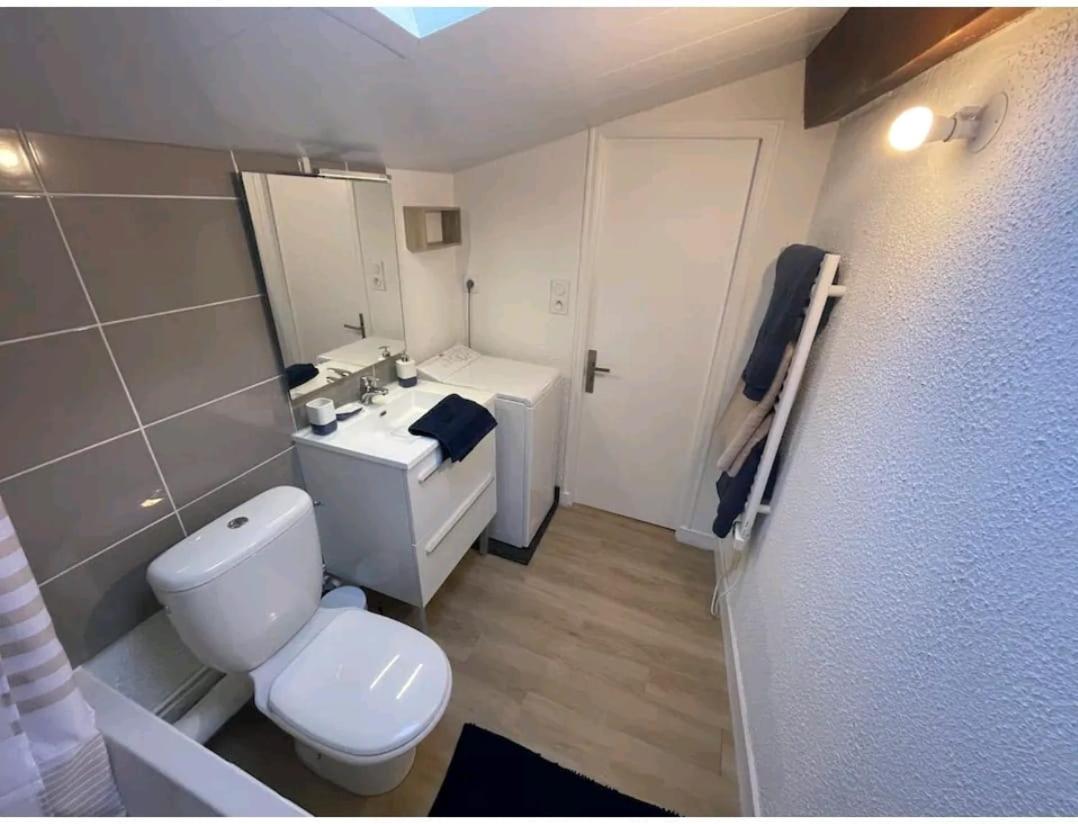 Le Loft Berbère - idéal couples, familles, business - centre historique, WIFI , NETFLIX Niort Exterior foto